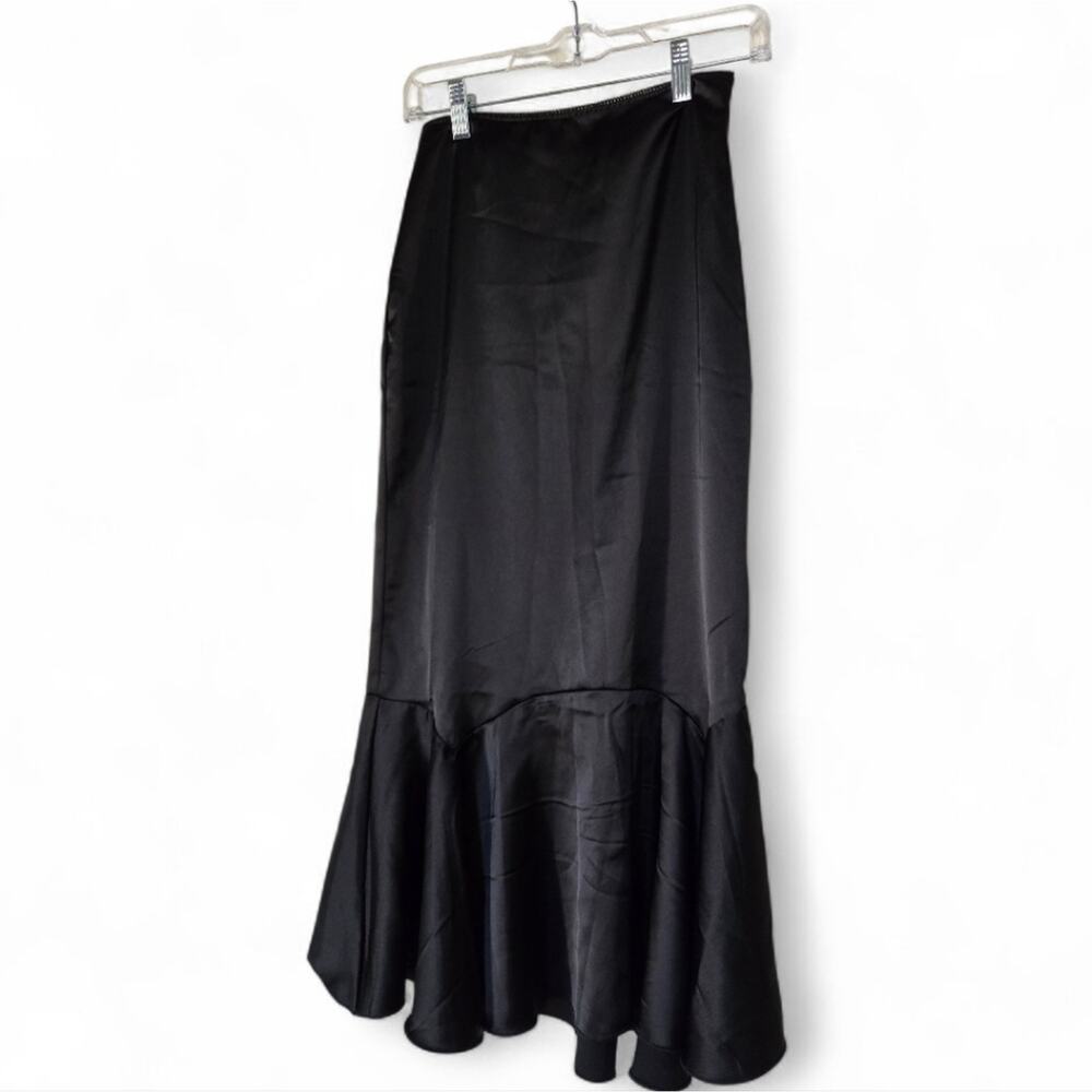 Urban Outfitters Kimchi Blue Jensen Satin Fluted Maxi Skirt Size XS NWT - Picture 3 of 14